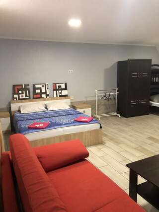 Апартаменты Cool Apartments in the center Харьков Семейный номер-студио-11